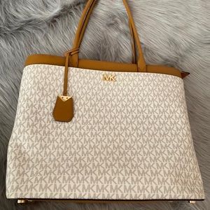 COPY - Michael Kors bag
